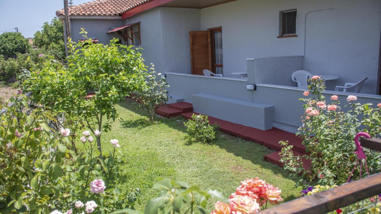 Rose Garden Apartments Mýtikas Exterior foto